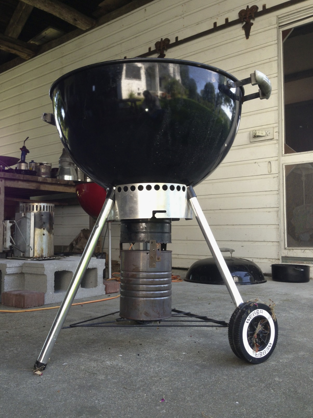 Grill modified with an iCan reactor